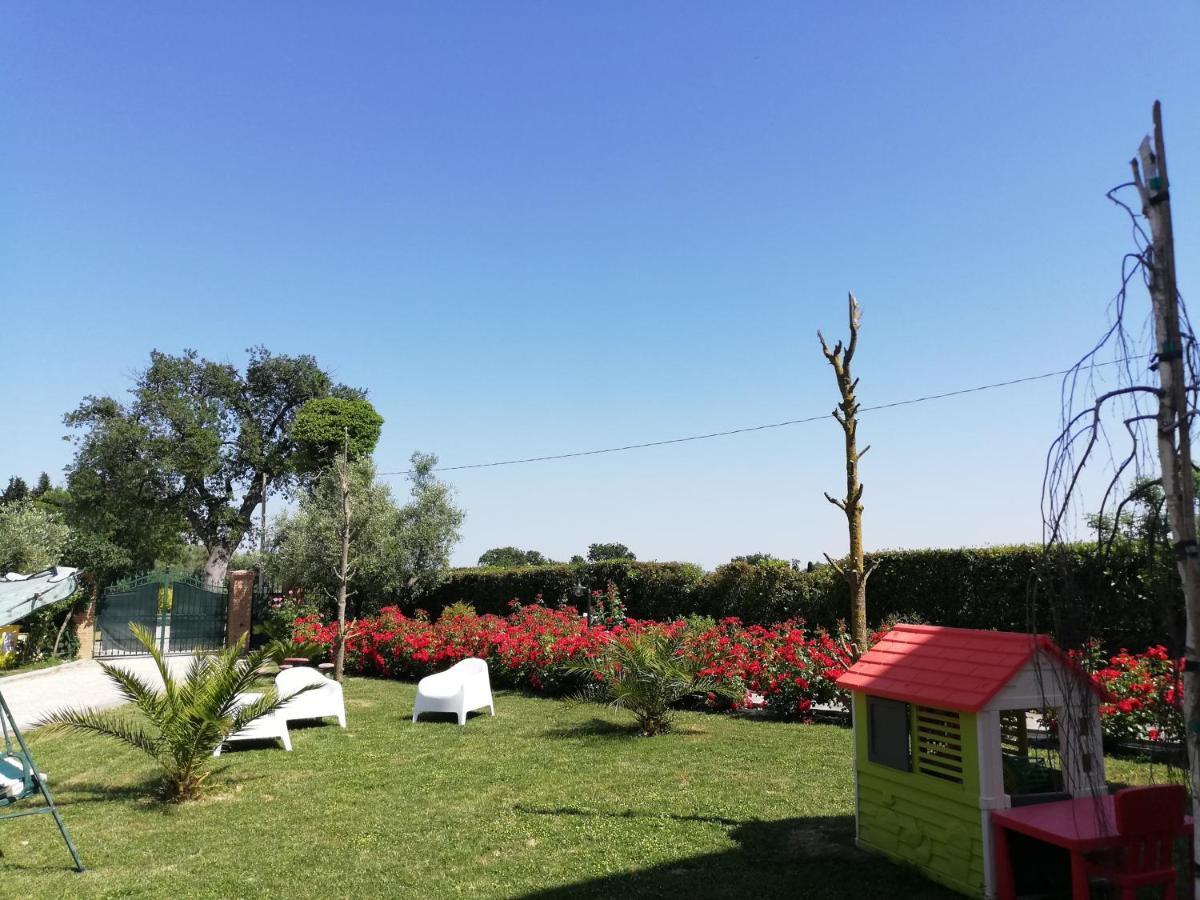 Casa Vacanze Angelica Ostra Vetere Kültér fotó